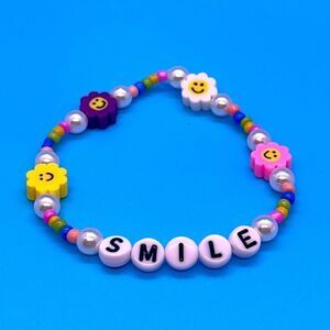 NWT Y2K Bracelets “Smile” Stretchy Beaded Bracelet